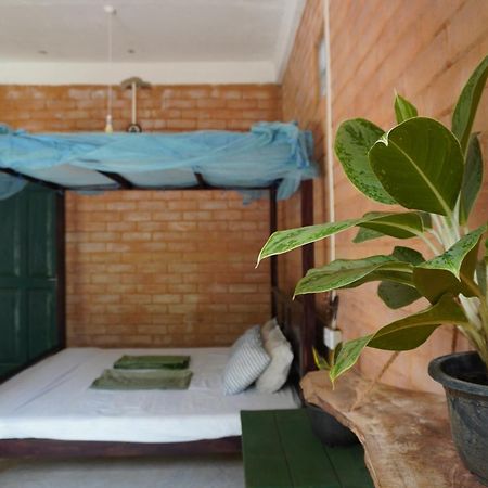Passionfruit Homestay Матара Екстериор снимка